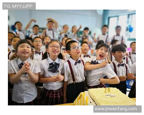 足球球星陪伴孩子欢度六一展现温情一面传递快乐与梦想力量